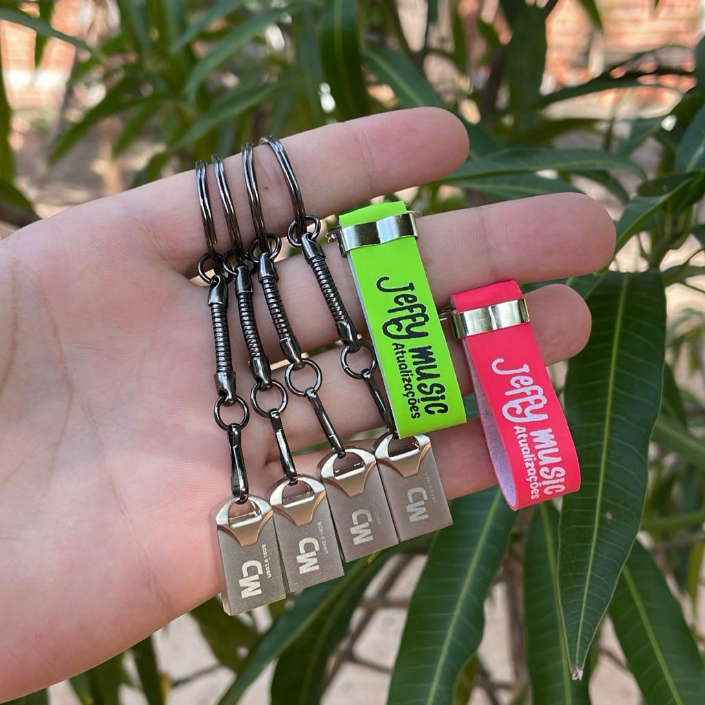 Pen Drive 8GB / 16GB / 32GB De Metal Chaveiro