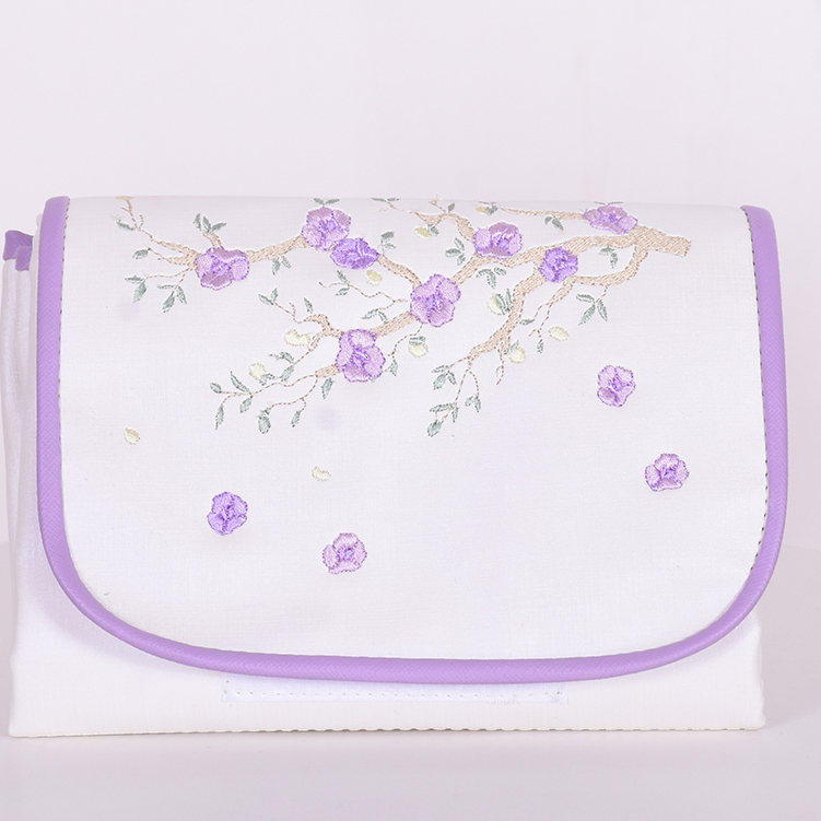 Trocador de Bolsa Portátil Hortênsia Off/Lilás - 01 Peça