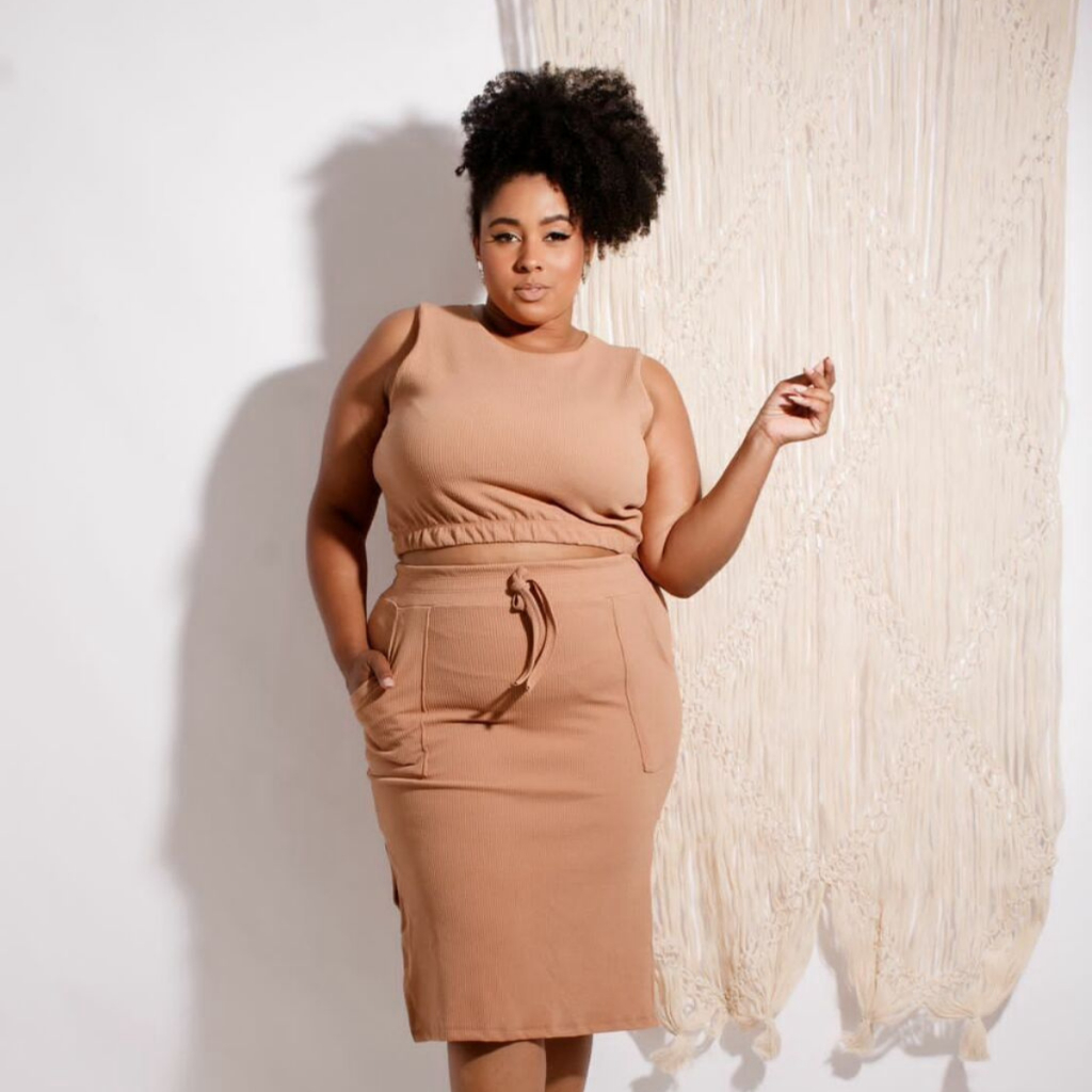 Conjunto feminino Plus Size Short e Blusa Manga Curta G1 G2 G3 Moda Verão Bloguerinha Malha Crepe Elastano Feminino Blusa Feminina Roupa Feminina Plus Size Para Gordinhas Tamanho Grande