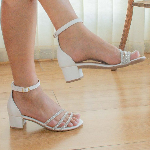 Salto Feminino com Tiras Finas Saltinho Bloco Quadrado com Fivela de Fecho Ref: 073 em Oferta na Shopee