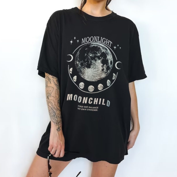 Camiseta feminina Moonchild /T-shirt em Oferta na Shopee