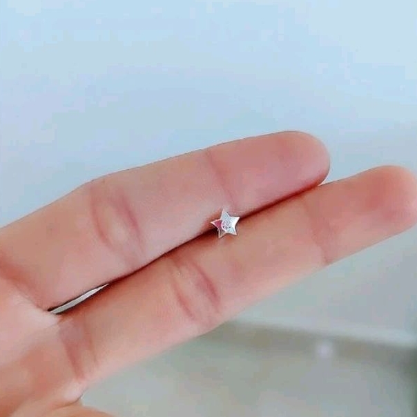 Piercing Estrela 🌟 Prata 925 com Haste em Aço Cirúrgico P/Orelha, Helix, Trágus, Lábio, Rock e Cartilagem