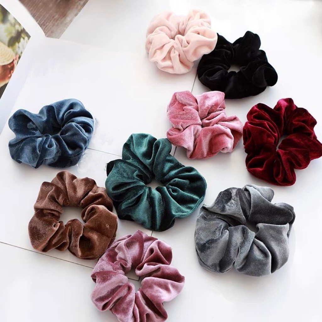 24 Scrunchies de veludo sortidos xuxinha  frufru amarrador de cabelo pronto entregar em Oferta na Shopee