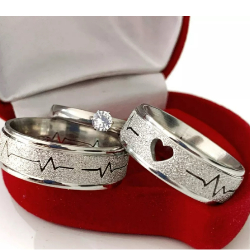 Par De Aliança Namoro Prata Batimento Coração Vazado em Oferta na Shopee