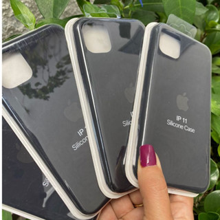 Capa capinha Case Silicone aveludada Preta anti impacto para iphone 11
