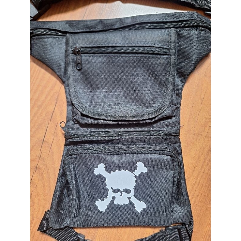 pochete cartucheira de perna Back to Skull Bag B.D.O (Bolsa Herança da Caveira BDO) — imagem 2 de 2