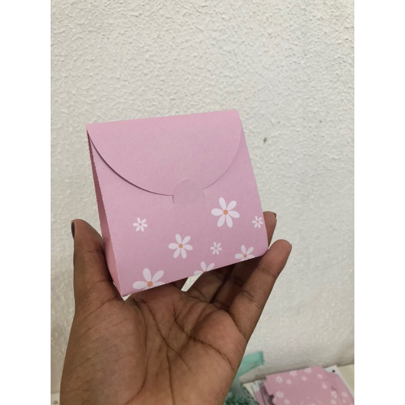 Sacolinha Caixinha de papel personalizada tamanho 9,5x10