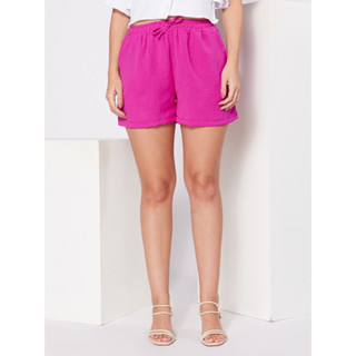 Short feminino liso tecido crepe duna com bolsos laterais e elástico na cintura