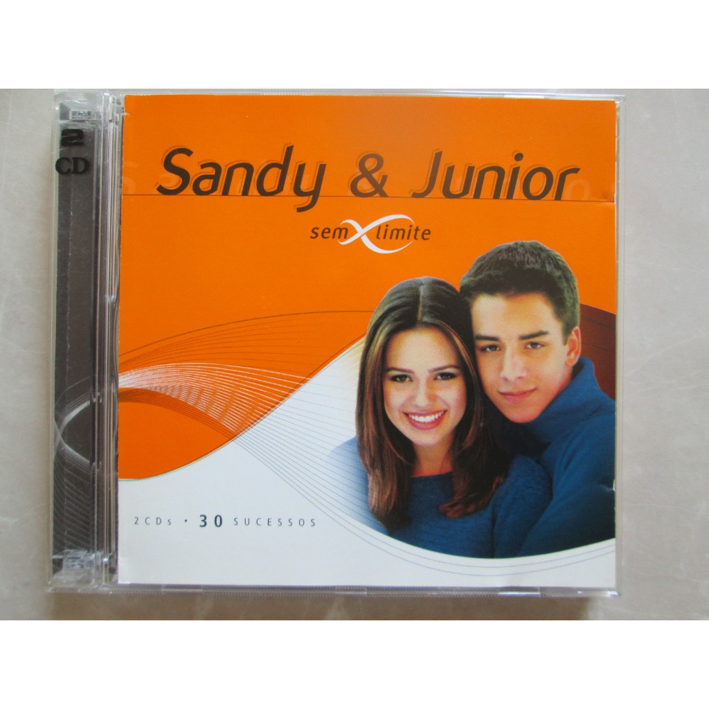 CD DUPLO - SANDY E JUNIOR / Sem Limite / Midia Dos 2 CDs Impecável / 30 Sucessos / No estojo original transparente / Raro