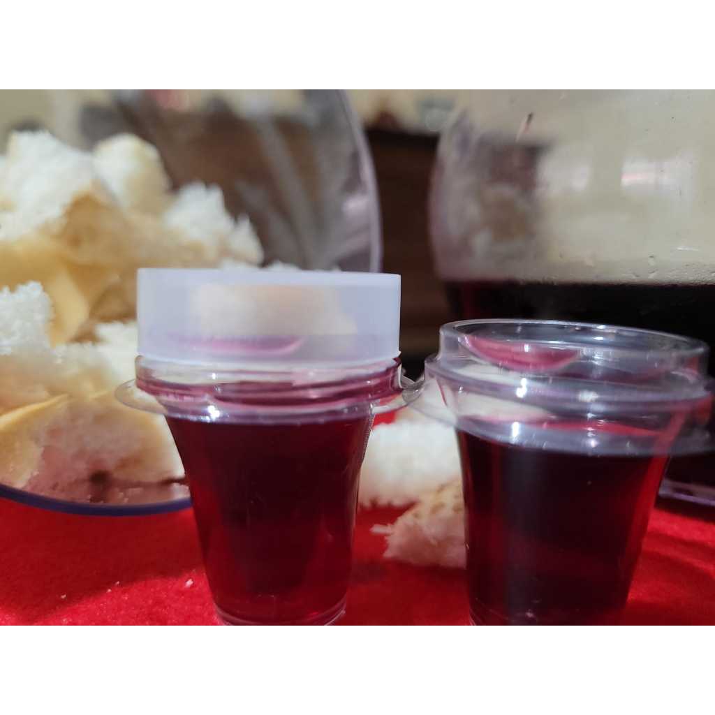 Kit Santa Ceia ELE VIVE com 100 unidades. Cálice+Tampa+Porta Pão. em Oferta na Shopee