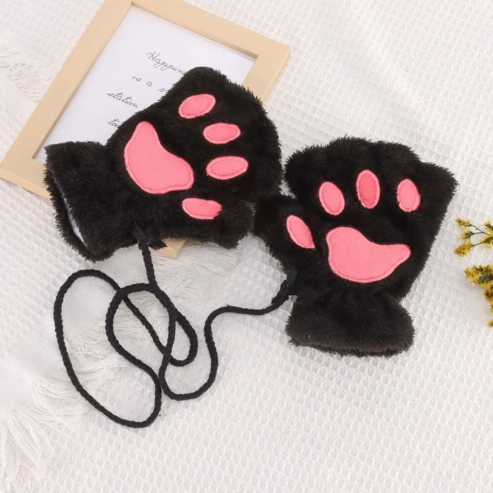 Ursinho Preto e Branco Anime: Onde Comprar | BuscaProdutos