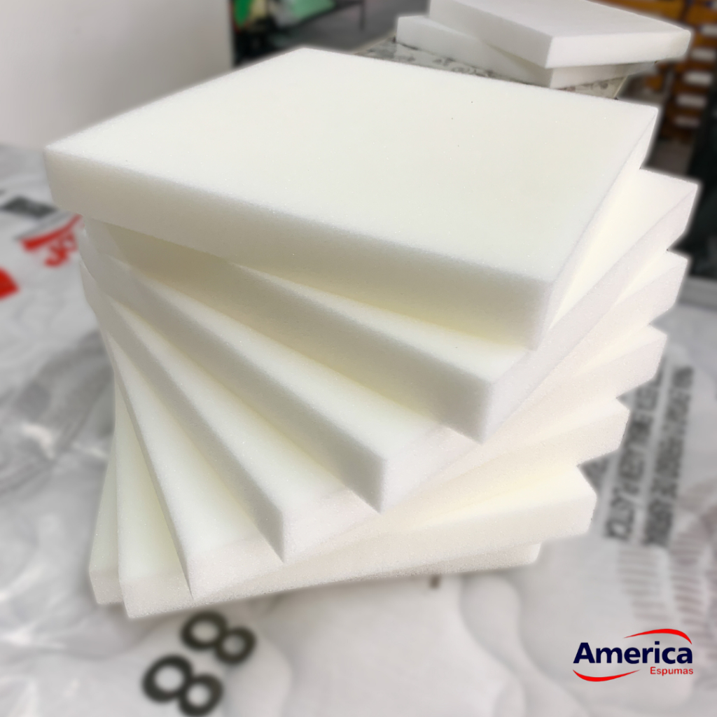 Almofada para cadeira - Espuma sob medida - D28 - 40x40x4cm em Oferta na Shopee