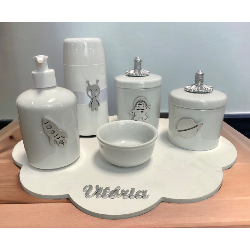 Kit higiene porcelana astronauta bandeja nuvem com nome