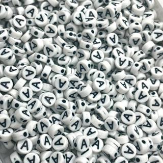 Miçanga Branca Letra Preta Achatada - A Sua Escolha 100PCs 7mm