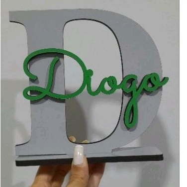 Letra inicial com nome em mdf