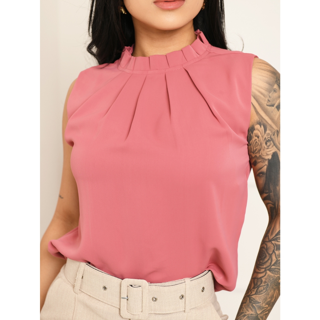 Regata Feminina Gola Alta com Detalhes Elegante