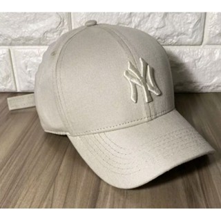 Boné aba curva unisex New York Monocromático Combina com tudo e qualquer look.