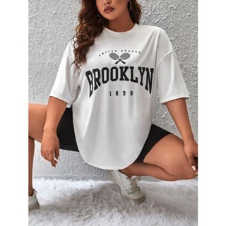 Camiseta Oversized Brooklyn 1898 United States Estampada Bordado Grafico Desenho Raquete Jogos Esporte U.S.A Life Style Manga Curta Ombro Caido Aesthetic Feminino