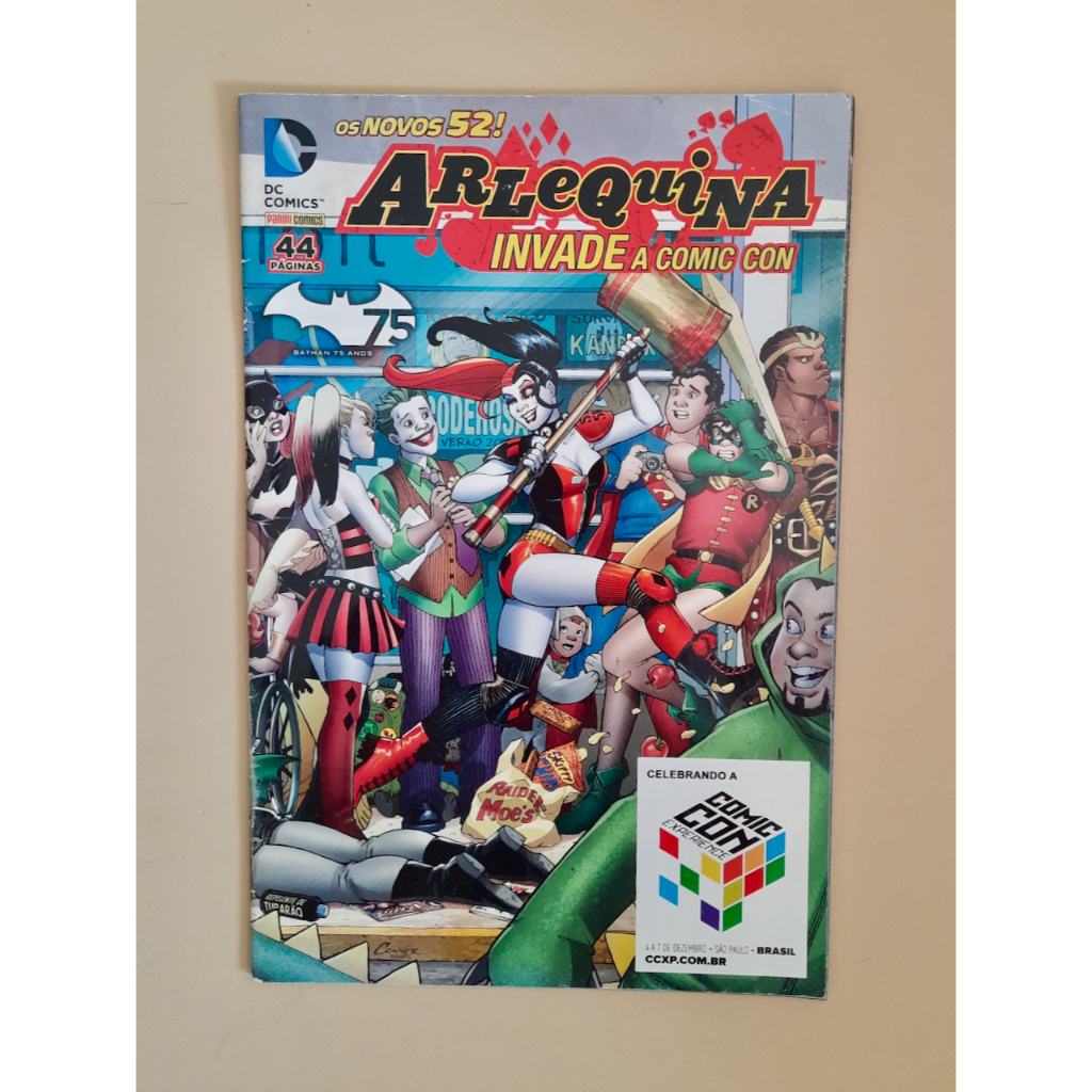 Arlequina Invade a Comic Con