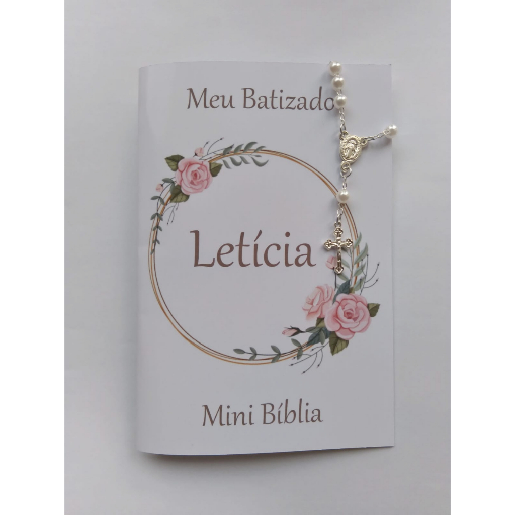 Lembrancinha Kit 10 Mini Bíblias com Mini Terço Personalizadas Batizado
