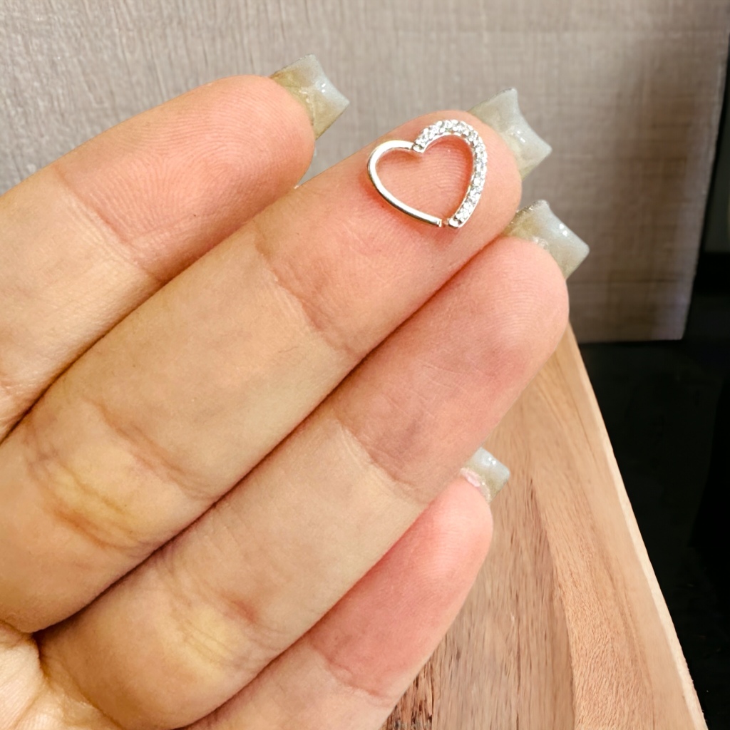 Piercing Daith Prata 925 Coração Zircônias