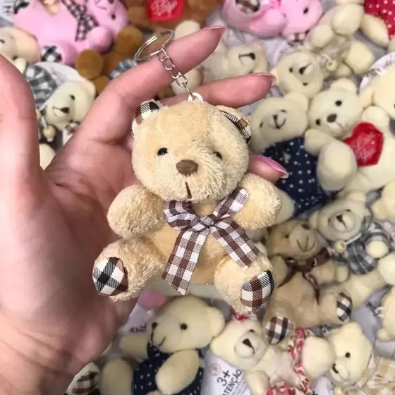 Kit 12 uns Chaveiro Com Pingente De Urso c/ Gravata Sentado De Pelúcia 6cm envia cor aleatório em Oferta na Shopee