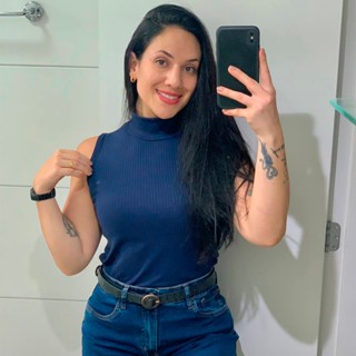 Regata Feminina Básica com Gola Alta Canelada sem Mangas Blusinha Lisa Bombey
