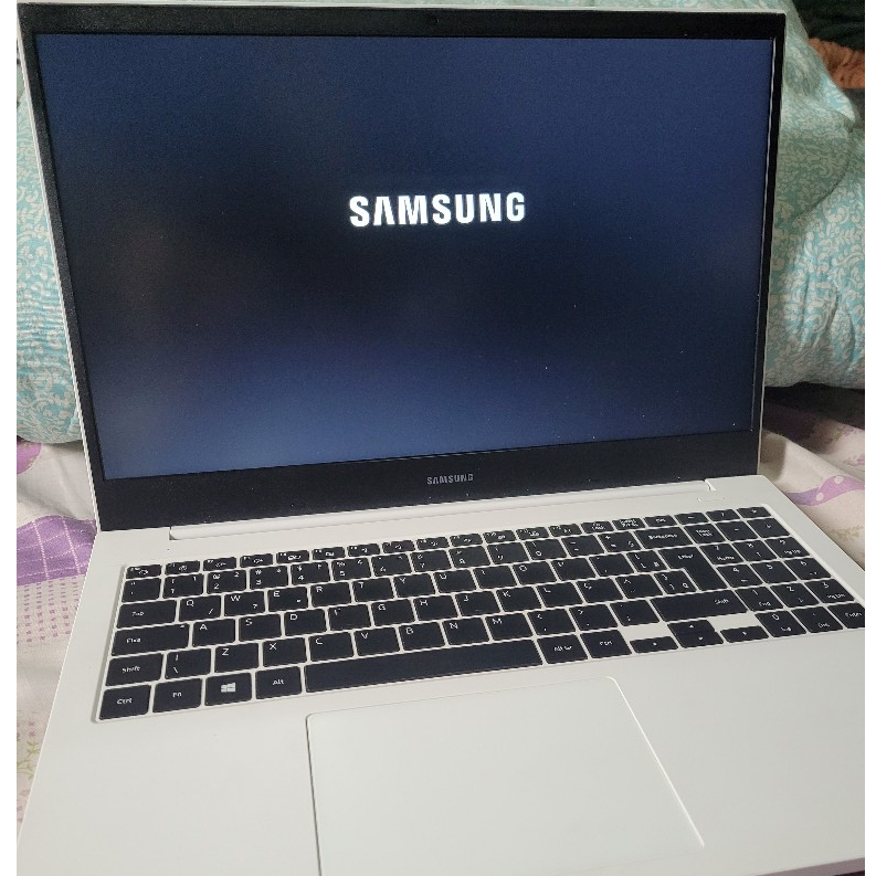 Notebook Samsung Book E30
