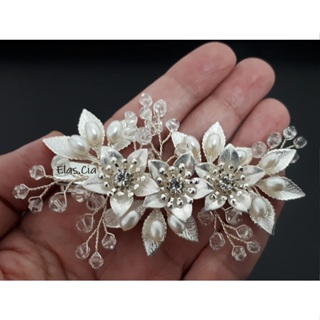 Arranjo Cabelo Noiva Grinalda Presilha Flores Prata Casamento Festa - Elas.Cia em Oferta na Shopee