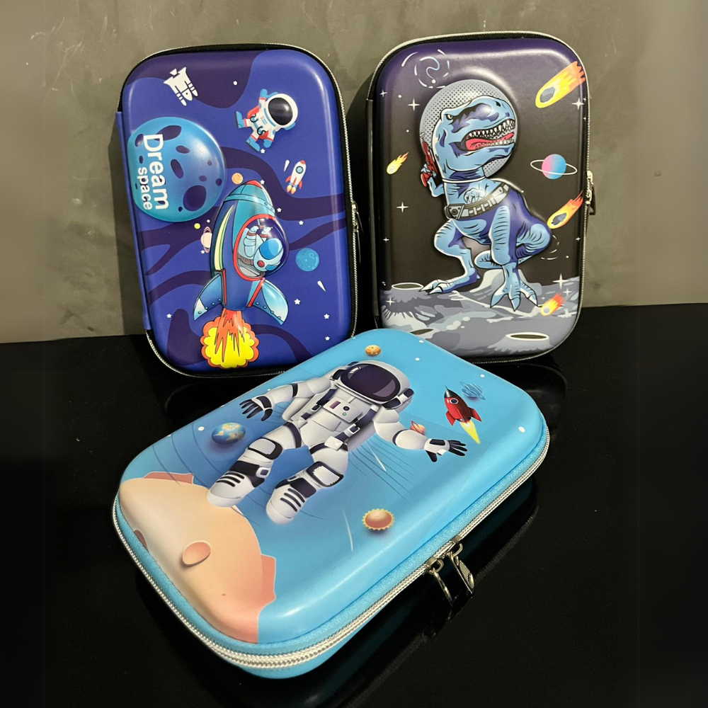 Estojo Escolar Infantil 3D Astronauta e Dinossauro Caixa Multifuncional De Grande Capacidade