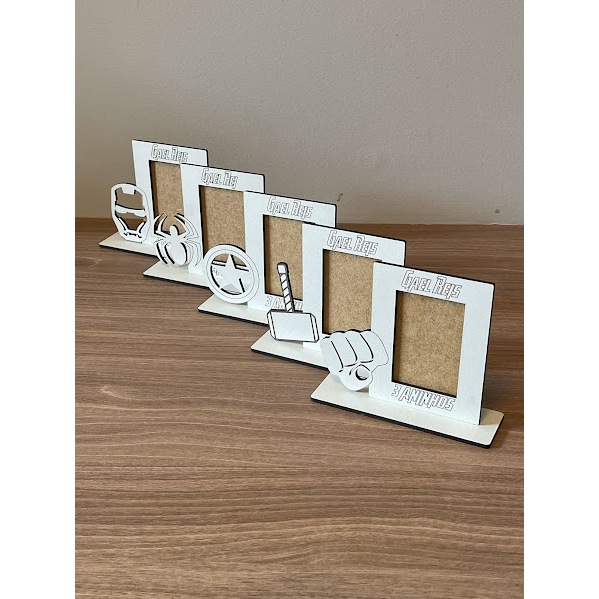 Mini Porta Retrato Tema Super Heróis- MDF Branco - Personalizado - Com Foto em Oferta na Shopee