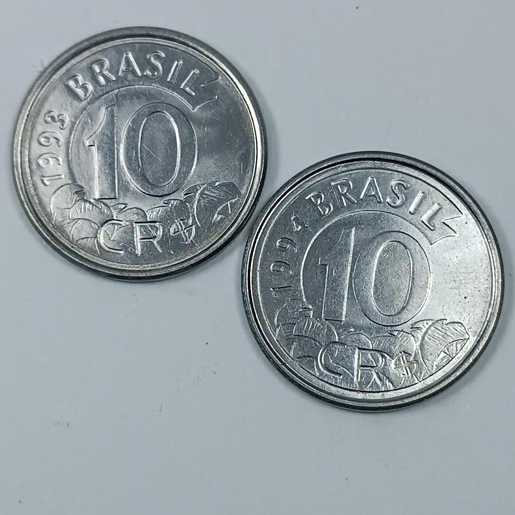 Duas moedas antigas - 10 Cruzeiros Reais (CR$) - Anos 1993 e 1994 - Tamanduá. Inox.