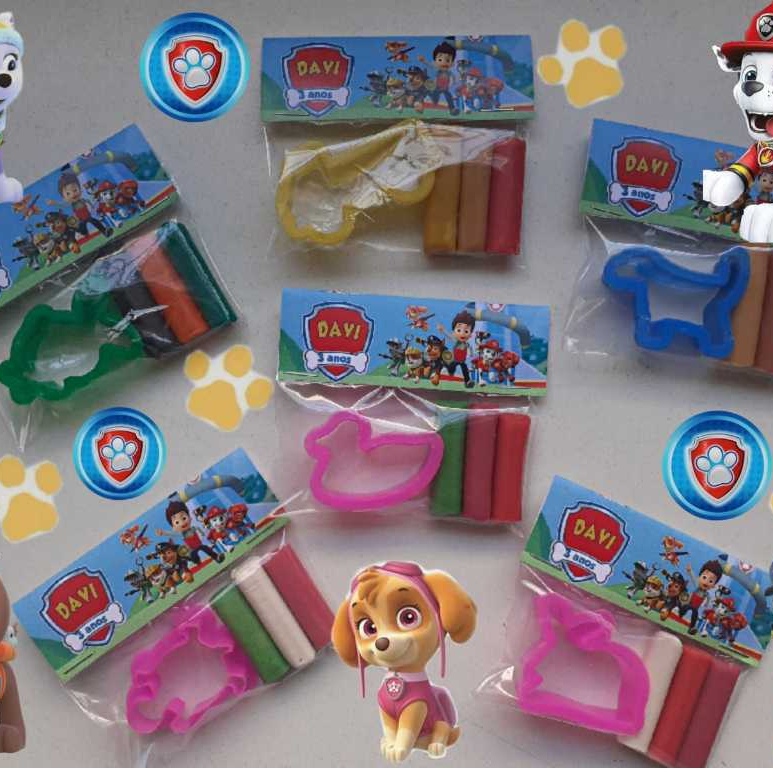 KIT MASSINHAS + MOLDE COM LAPELA PERSONALIZADO TODOS OS TEMAS