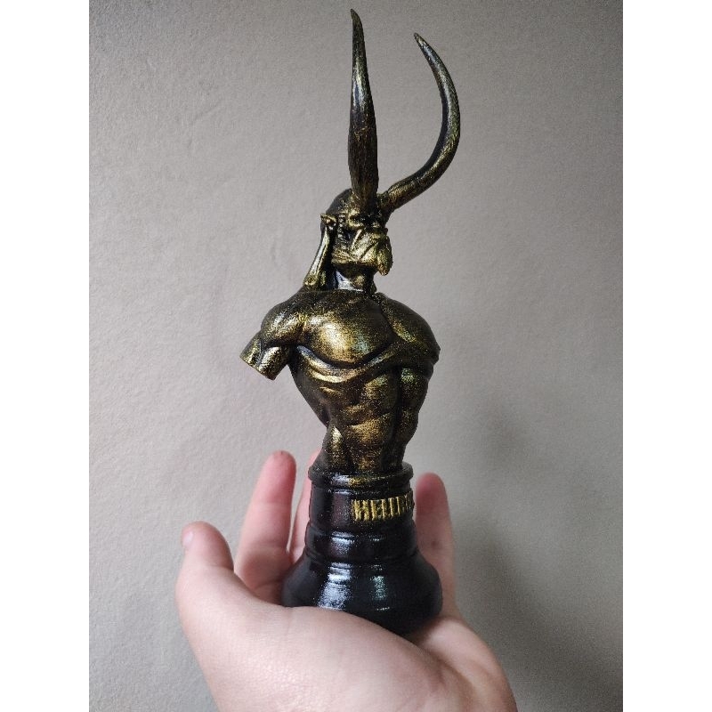Busto Hellboy em impressão 3D.