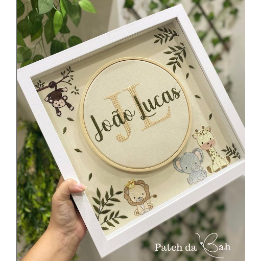 MOLDURA PORTA MATERNIDADE PERSONALIZADO BORDADO DECORAÇÃO ENFEITE