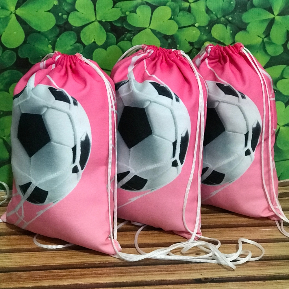 Kit 20 Mochilas Sacochilas Lembrancinhas Festa Futebol Rosa 20x30cm