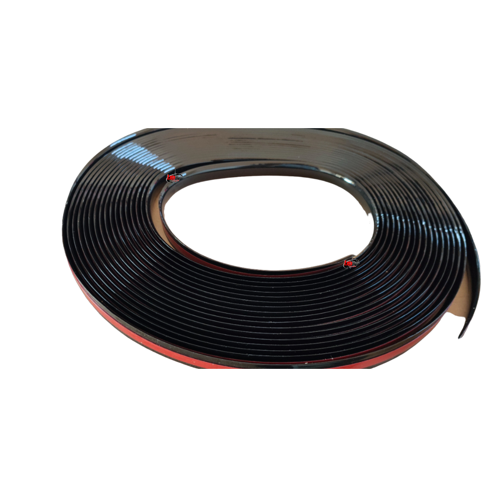 Rolo Friso Preto Brilhante Filete Flexivel 15mm X 4 Metros em Oferta na Shopee