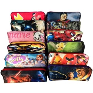 kit de estojo com 12 peças estampas de personagem um ziper.