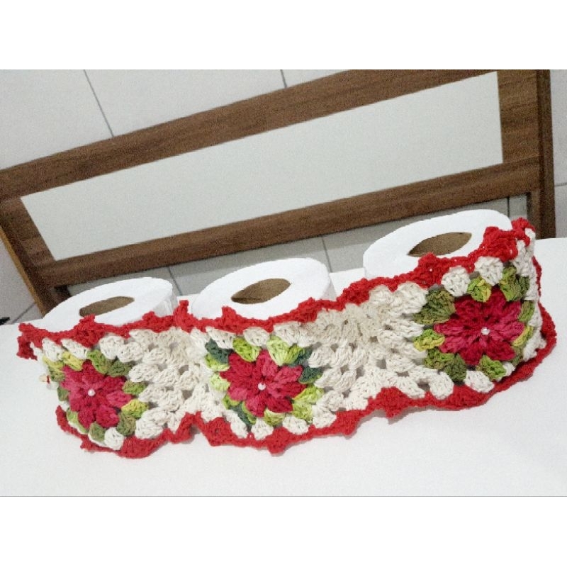 Porta papel higiênico de crochê comporta 2 ou 3 rolos de 60 metros