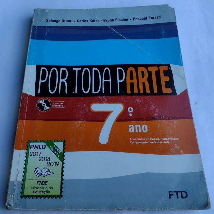Livro: Por toda parte - 7º Ano (com CD) / Autores: Solange Utuari - Carlos Kater - Bruno Fischer - Pascoal Ferrari