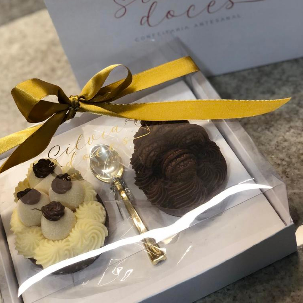 10 Caixas Duo de Ovos de Colher 150g (Formas Bwb) - Ovo de Páscoa em Oferta na Shopee