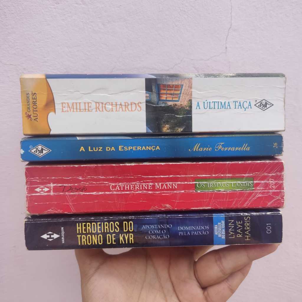 Livros Romances de Banca Harlequin - Emilie Richards / Marie Ferrarella / Catherine Mann / Lynn Raye Harris