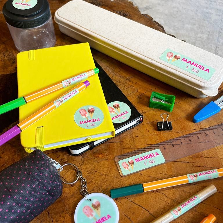 145 Etiquetas Escolar + 4 chaveiros  -  Adesivo Personalizado para Material Escolar à Prova d'agua