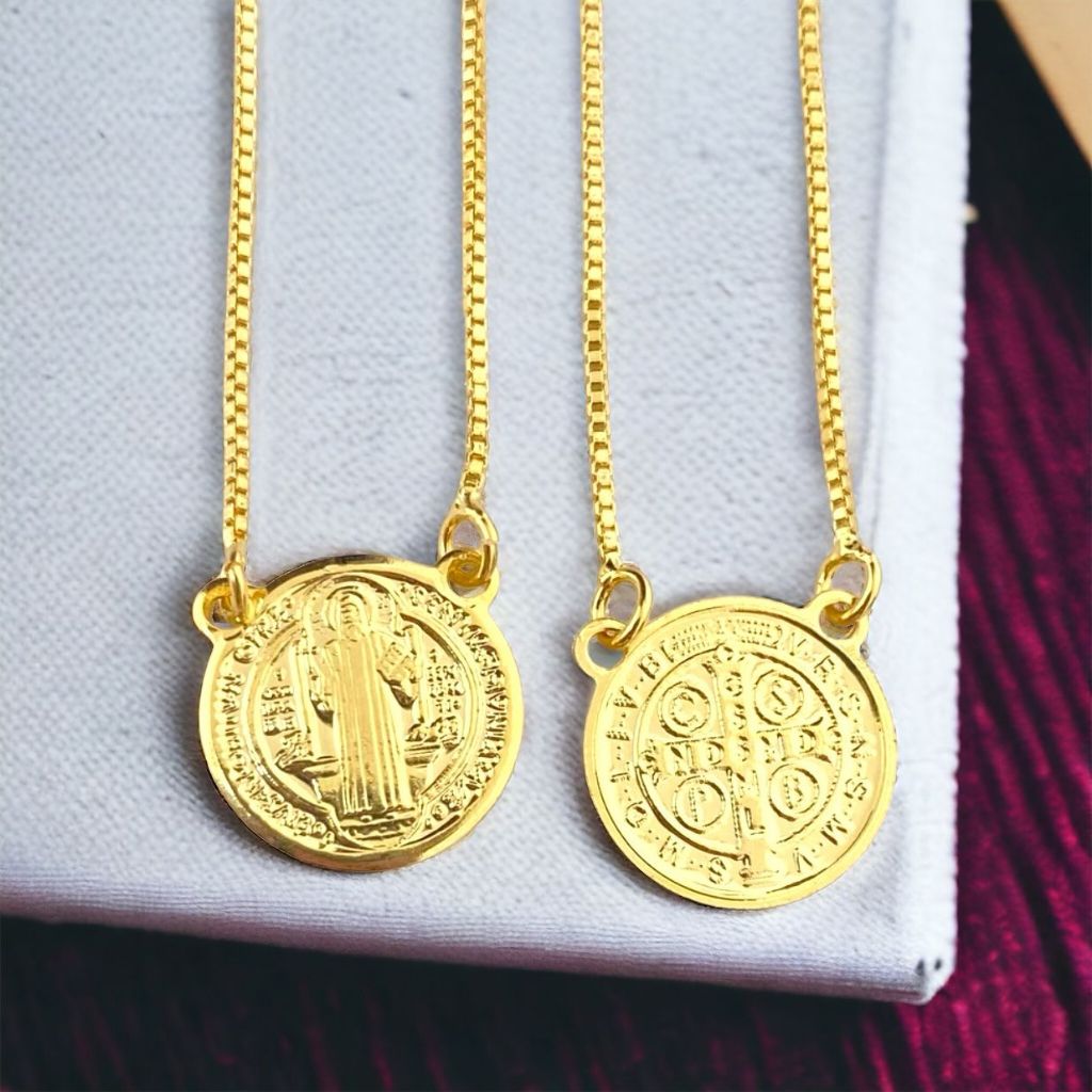 Escapulário Colar São Bento Dourado Prata unissex feminino e masculino Presente em Oferta na Shopee
