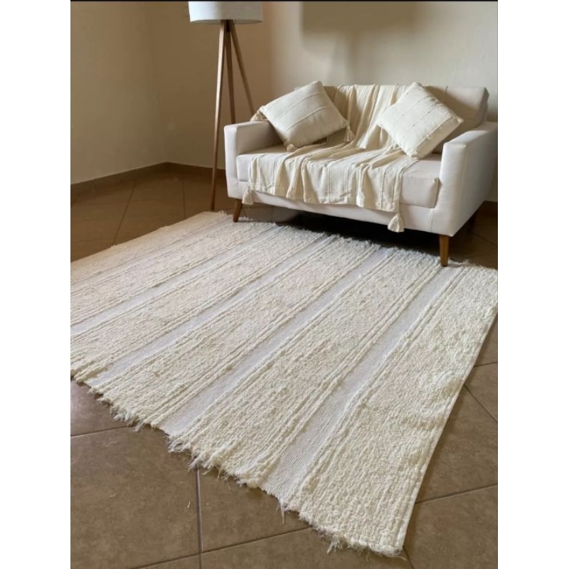 Tapete Decorativo Off White Cru Bege Listrado Listra Grossa Minimalista Boho com Pelo Baixo Curto para Sala Quarto Escritorio Consultorio 150x200 Feito em Tear Manual Algodao Ideia Presente Mae Madrasta Avo Esposa Sogra Tia Mulher