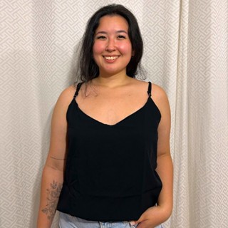 Regata Feminina Plus Size com Forro e Alça Fina com Regulador e Decote V de Viscose e Duna