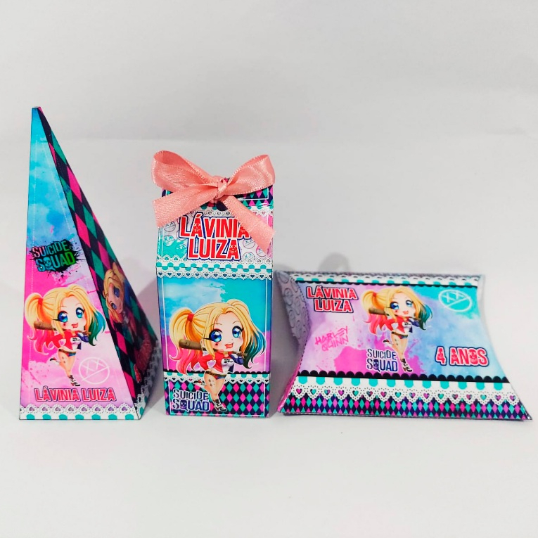 Kit Lembrancinhas Personalizadas com 30 itens Arlequina (Consultar outros temas)