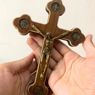 Cruz Crucifixo de Mão em Mdf Jesus Cristo de Metal em Oferta na Shopee