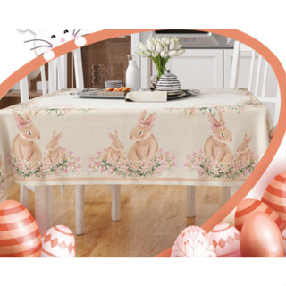 Toalha e Centro de Mesa de Páscoa, para Redondas ou Quadradas de 4 Lugares, estampa Dois Coelhos nas flores.