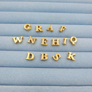 Pingente Letra Inicial Minimalista e Delicada com Banho a Ouro 18k ou Prateado PE20 em Oferta na Shopee